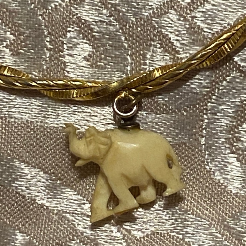 Vintage Bone Elephant Gold Tone Necklace #9218